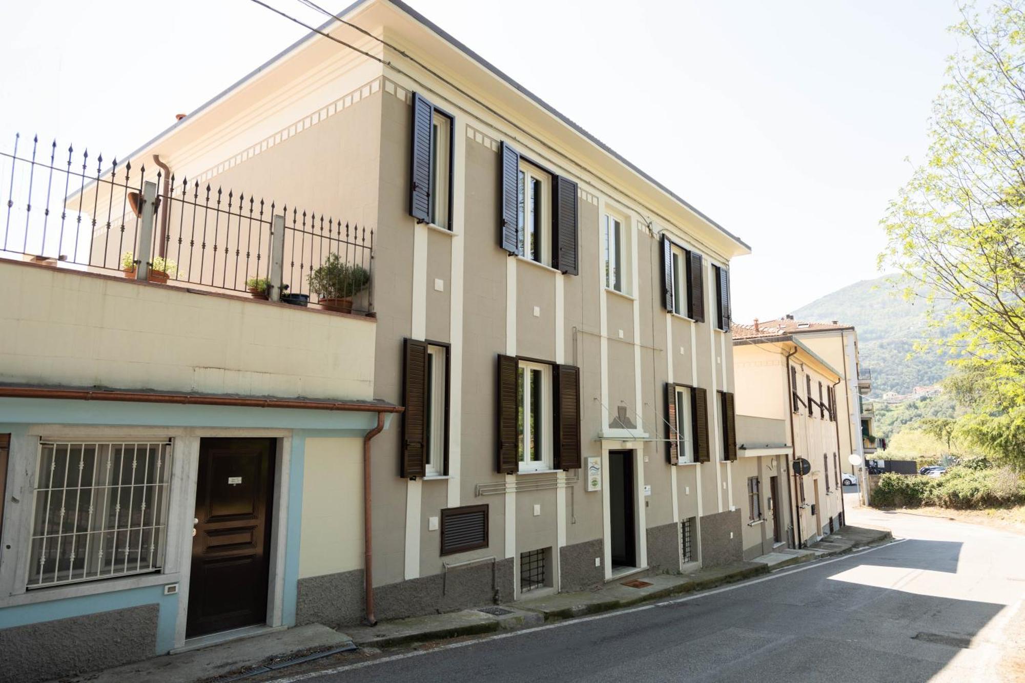 Le Camere Sui Colli Специя Экстерьер фото